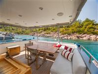 NORTH YACHTS PILOT HOUSE