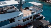 NORTH YACHTS PILOT HOUSE