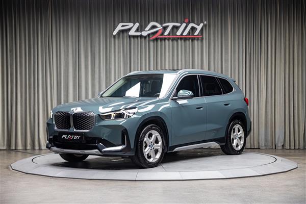 BMW iX1