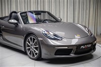 PORSCHE